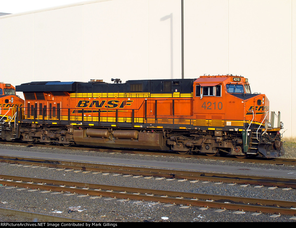 BNSF 4210